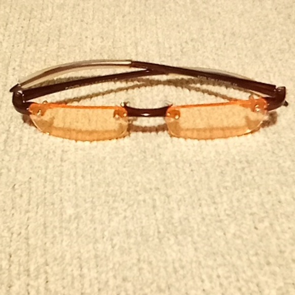 Unisex sunglasses with case - Picture 3 of 4